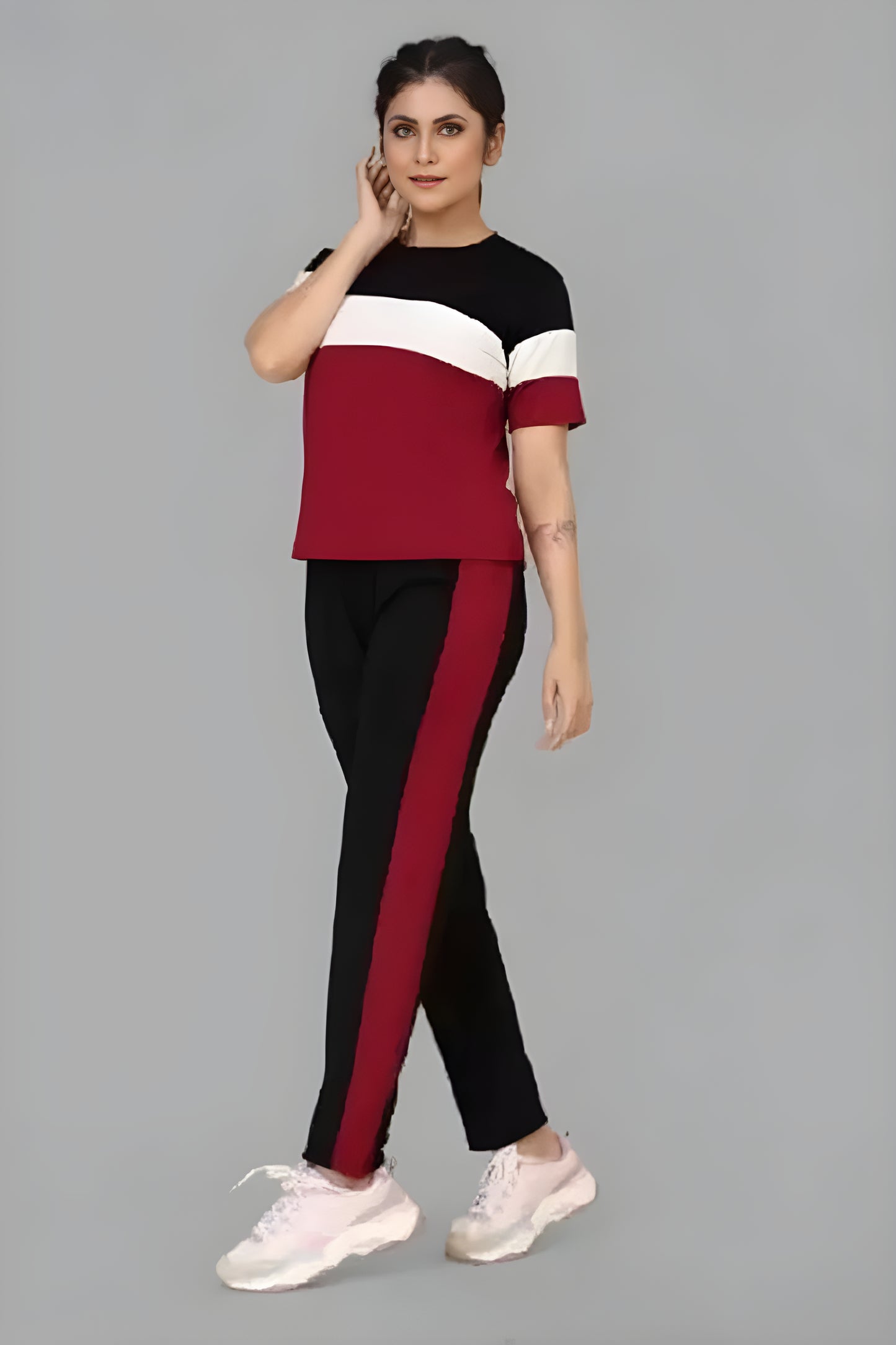 Two-Piece Stylish Printed Tracksuit for Women-Red & Black